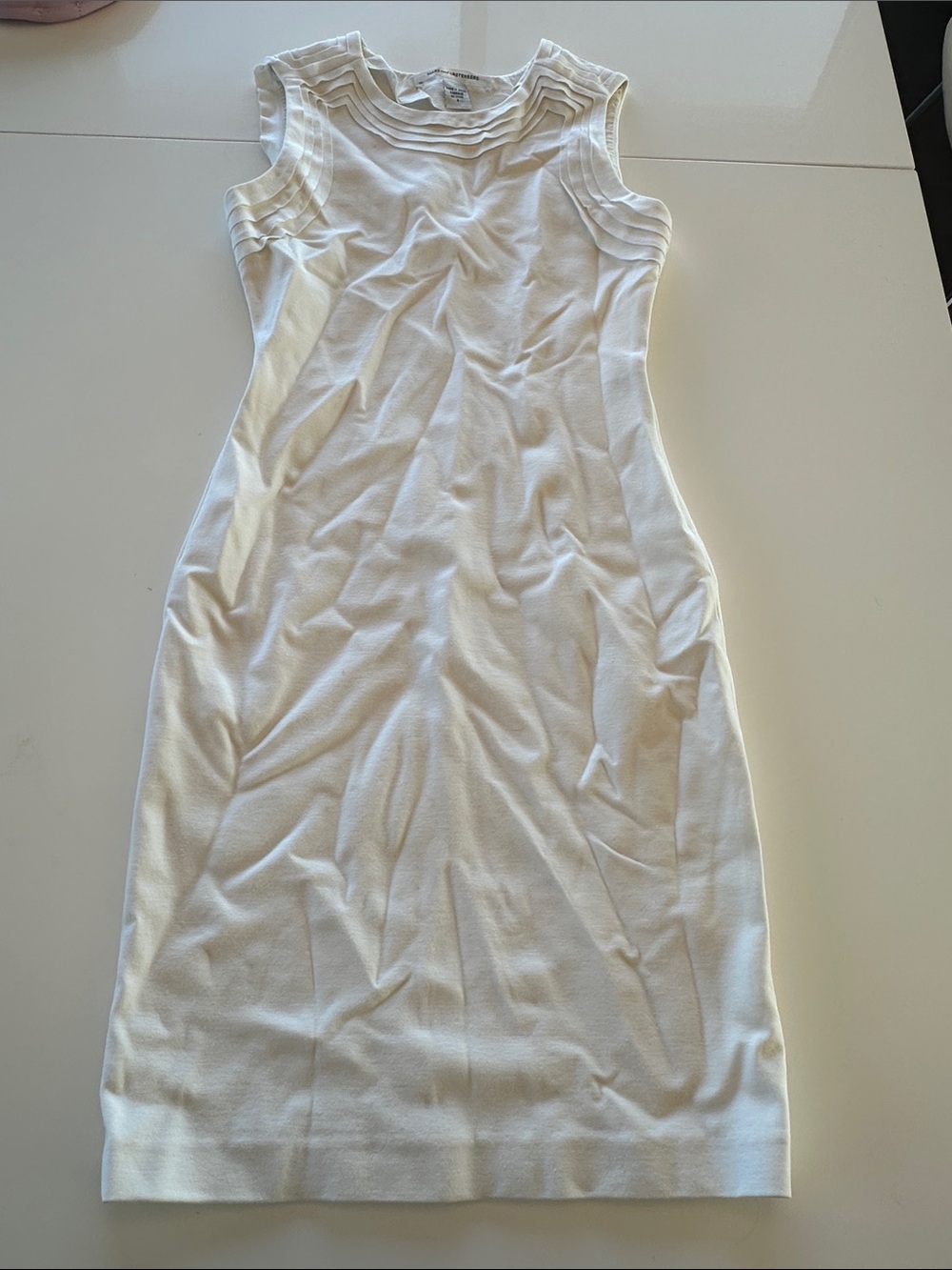 Diane Von Furstenberg White Sleeveless Knit Sheath Dress